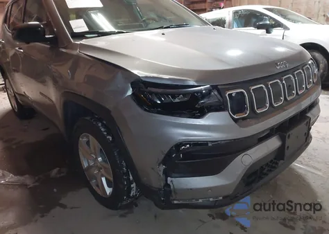 2022 Jeep Compass Latitude 4X4 из США, поврежденный, VIN 3C4NJDBB8NT205908